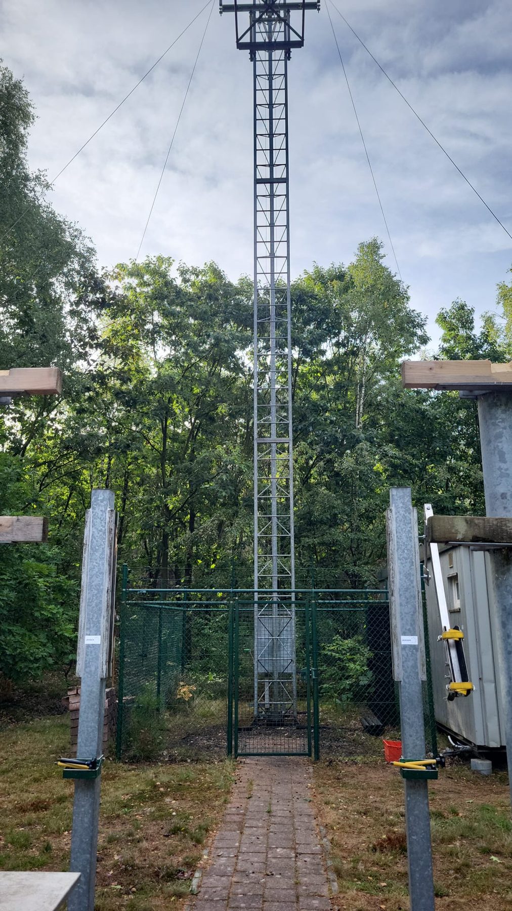 De schietwip waarop de vogel staat bij het koningsschieten
